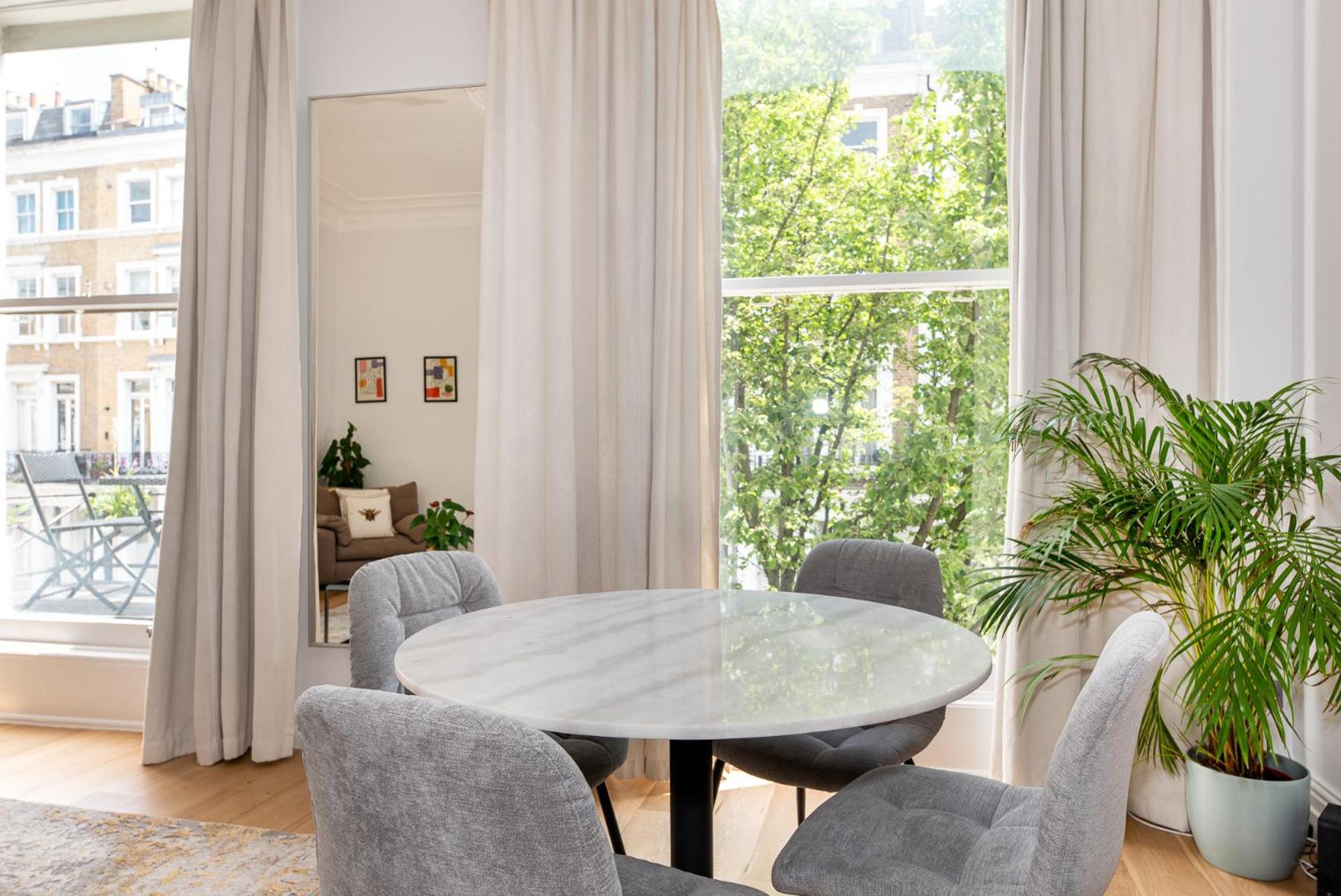 2-Bedroom Victorian Apartment In Kensington Londýn Exteriér fotografie