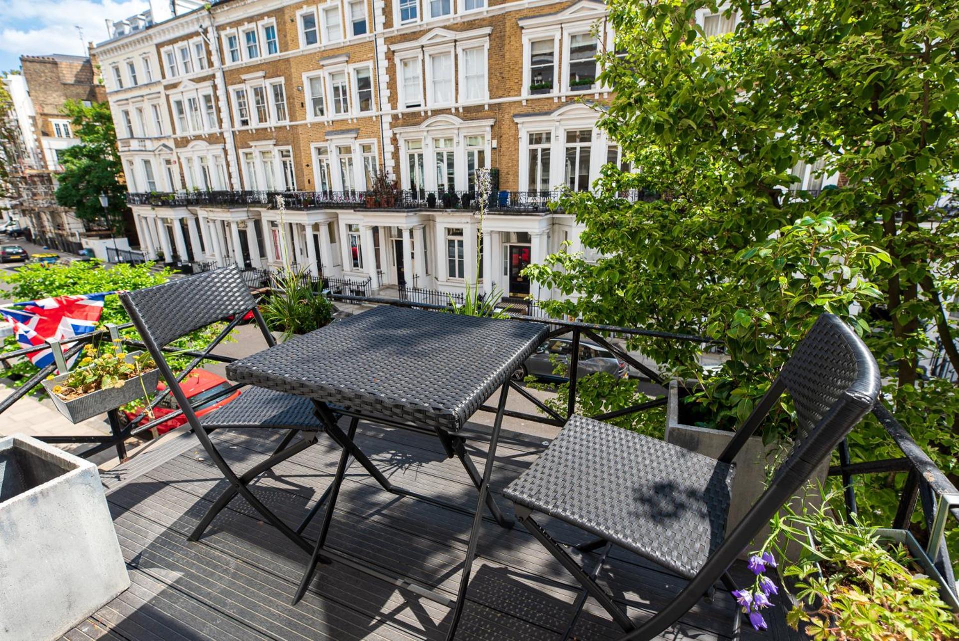 2-Bedroom Victorian Apartment In Kensington Londýn Exteriér fotografie